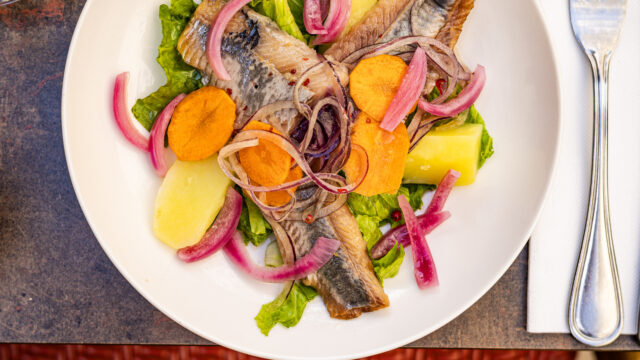 Aux Dés Calés Paris cuisine fait maison poisson frais salade