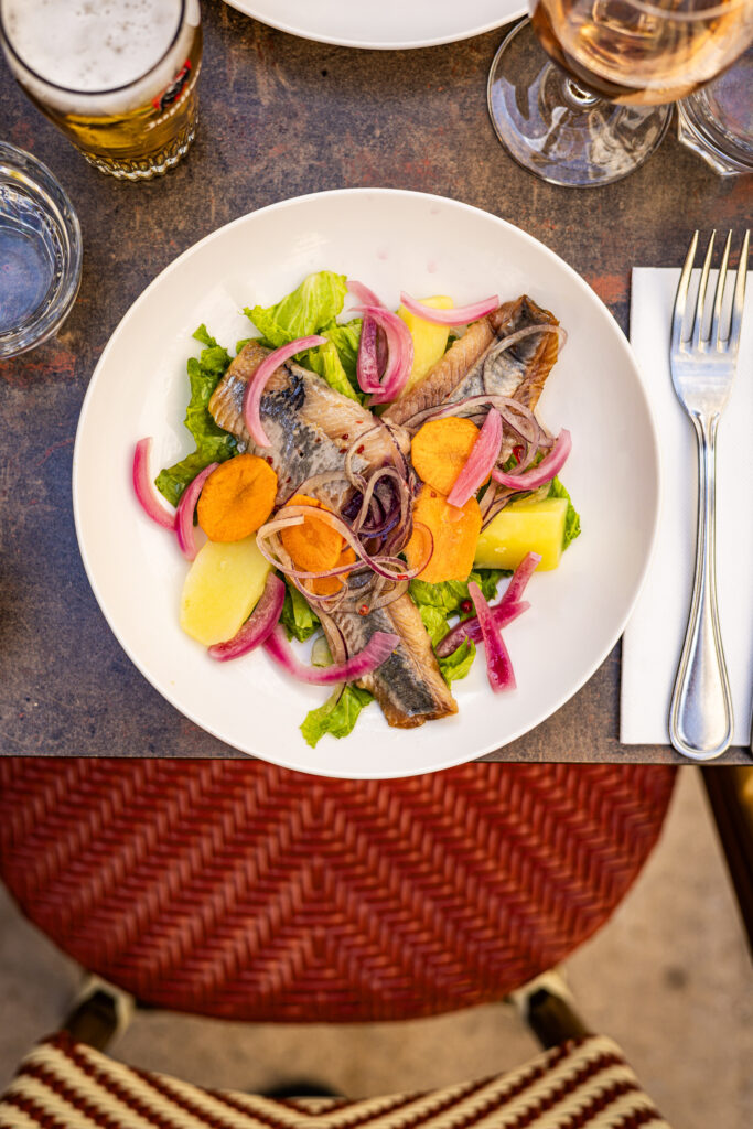 Aux Dés Calés Paris cuisine fait maison poisson frais salade