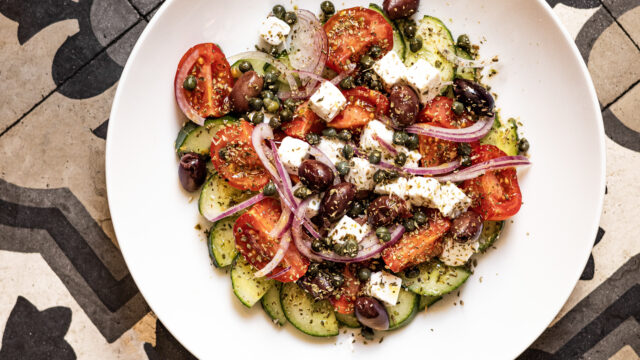 Aux Dés Calés Paris cuisine fait maison salade greque