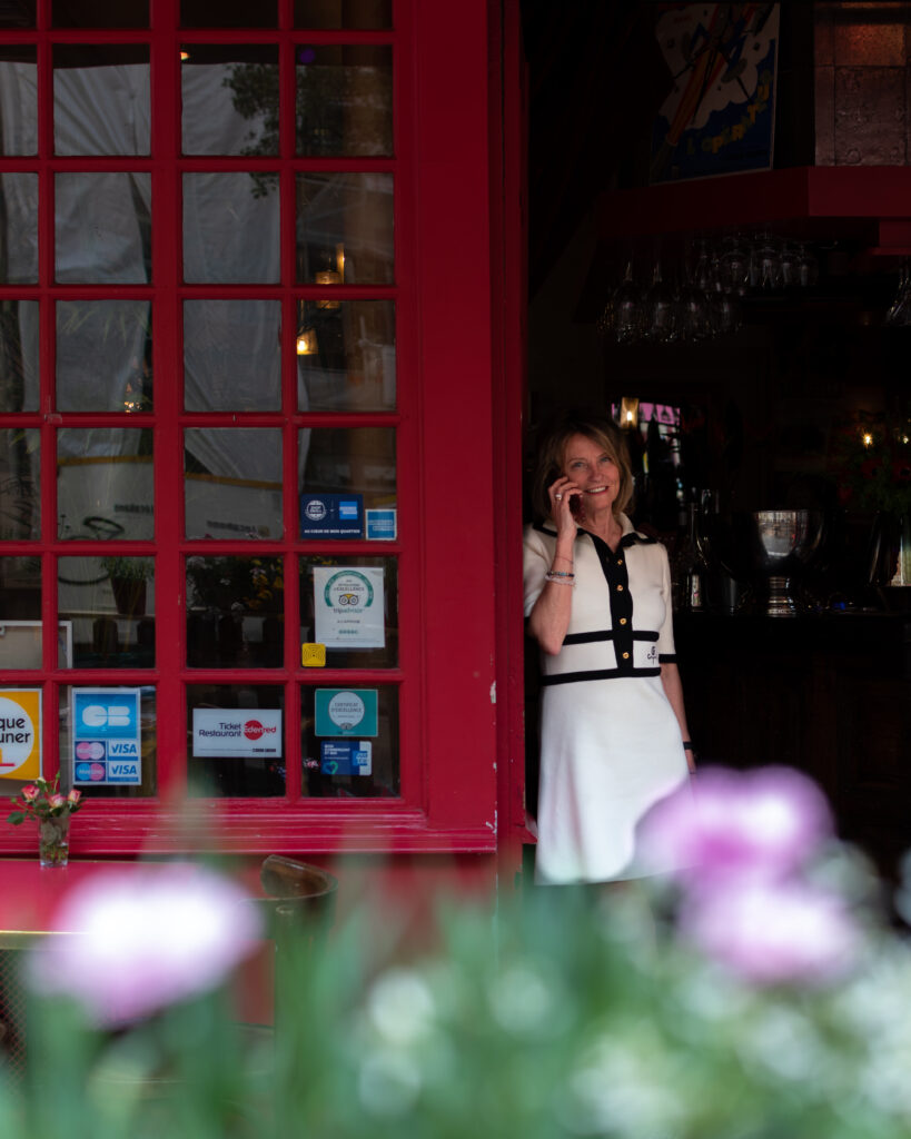 BISTROT À L&rsquo;AFFICHE Paris exterieur 2