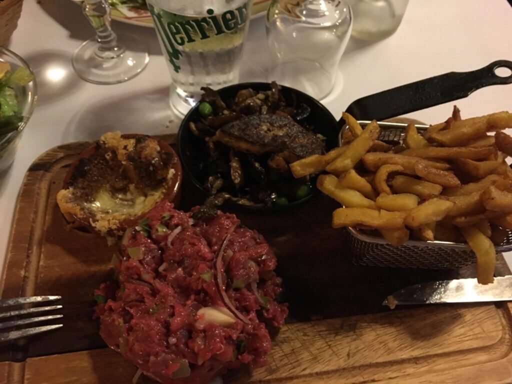 LE PAILLERON Lyon restaurant steak tartare.jpeg