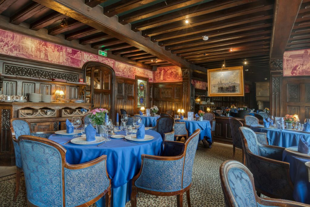 La Couronne restaurant Rouen salle interieur 2