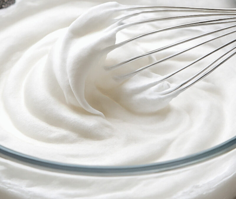 Blancs en neige inratables : le secret de l&rsquo;acidité pour des blancs fermes (et pourquoi le sel ne sert à rien)