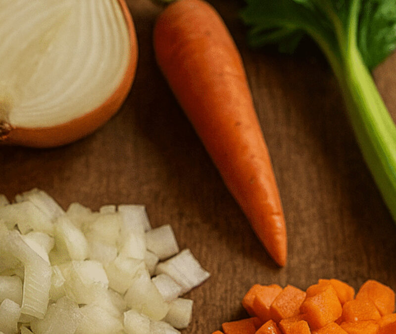 La Mirepoix, le Matignon : L&rsquo;histoire et le vrai rôle de la garniture aromatique