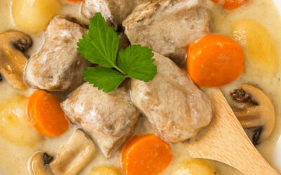 La blanquette de veau : Voyage dans l&rsquo;histoire, recette maîtrisée et secrets d&rsquo;onctuosité absolue