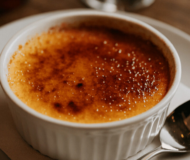 La crème brûlée : histoire, technique et parfum de vanille – L&rsquo;icône du dessert Français