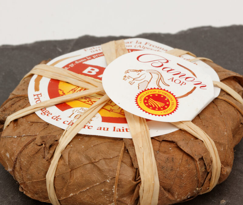 La véritable origine du Banon dans ses feuilles de châtaignier