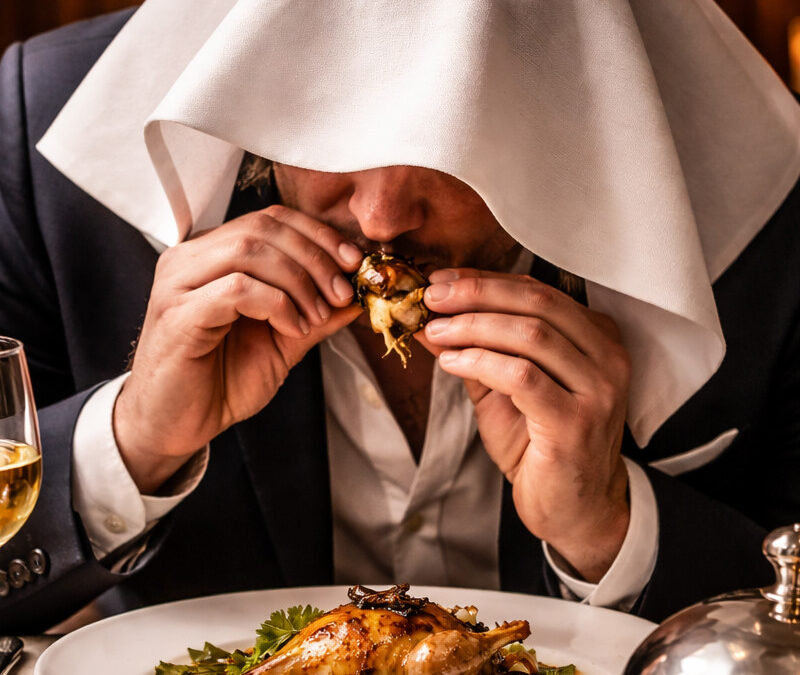 L’ortolan : Le mythe sacré et interdit de la gastronomie Française