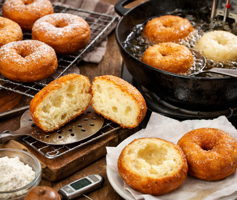 Comment réussir la cuisson des beignets pour ne plus avoir un cœur cru