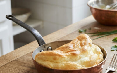 Comment réaliser une omelette soufflée : Technique, cuisson, astuces et variantes