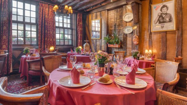 La Couronne restaurant Rouen salle interieur
