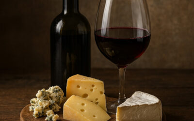 Le mythe du vin rouge avec le fromage : Erreur gastronomique ou tradition mal comprise ?
