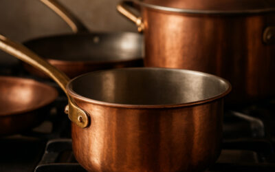 Le rôle du cuivre en cuisine : Pourquoi ce métal reste le roi incontesté de la conduction thermique