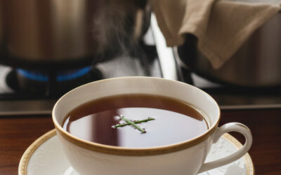 Le consommé clarifié : L’or Liquide de la haute gastronomie